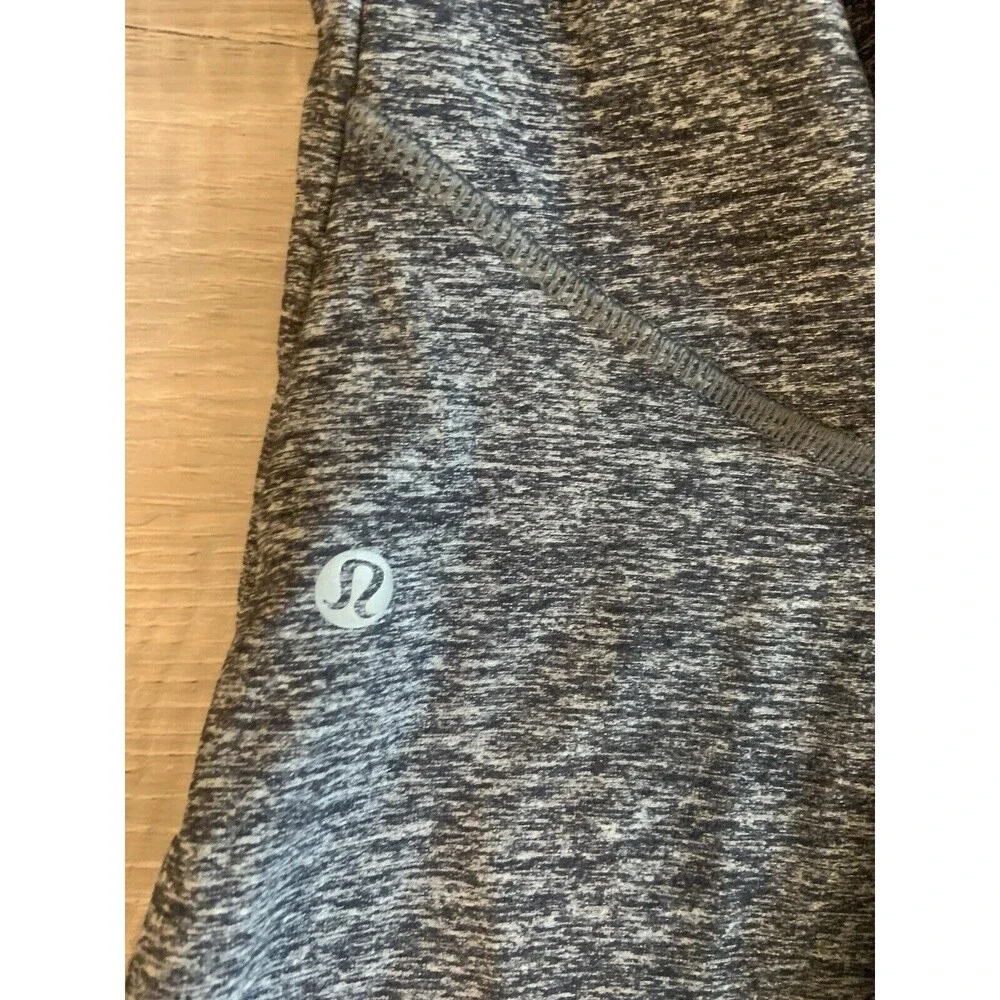 Lululemon Size XS/S Base Runner Mock Neck Gray Running Long Sleeve Top Tapered